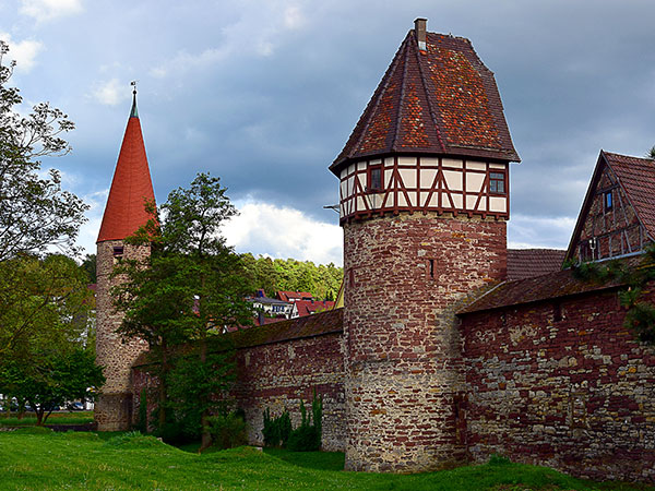 71263 Weil der Stadt: Schlüsseldienst SATRAL, wenn Sie vor einer verschlossenen Haustür stehen